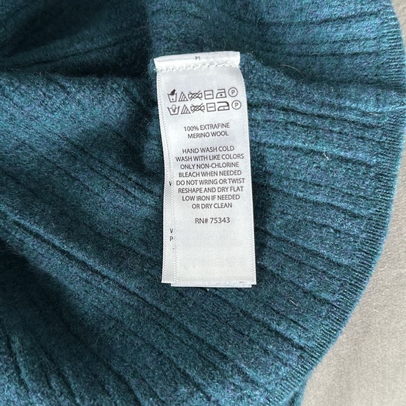 Girls Merino Wool Turtleneck - Picture 4 of 4